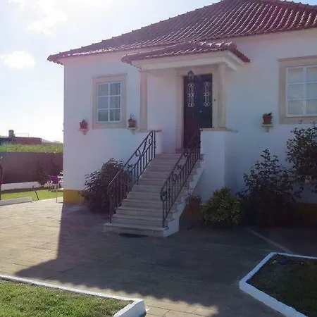 Vivenda Maria De Lourdes Holiday home *